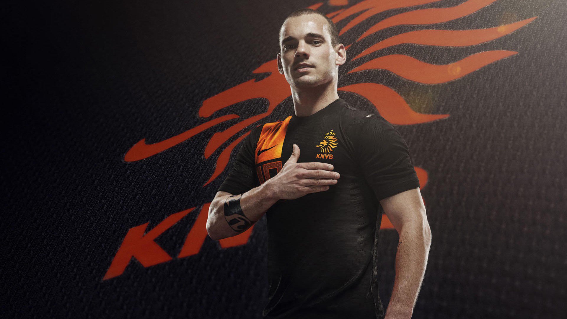 绿色智能LED足球场照明系统在全国推广，节能环保，足球场灯具安装大样图